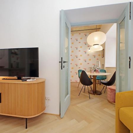 Ych-Colorful And Classy Apartment Near Fori Imperiali Рим Экстерьер фото